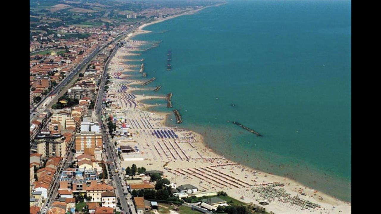 Retroscena Apartment In Centro Civitanova Marche Eksteriør bilde